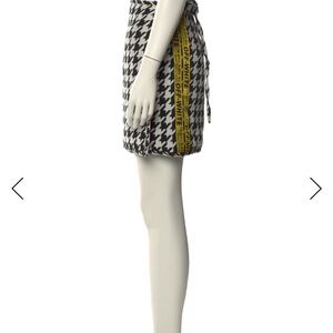 Off-White Houndstooth Mini Skirt with Yellow Detail Sz 40/6